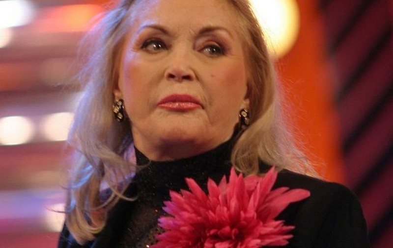Valentina Pelinel și Dana Săvuică, în vizită la Zina Dumitrescu. Cu a ajuns să arate acum fosta creatoarea de modă