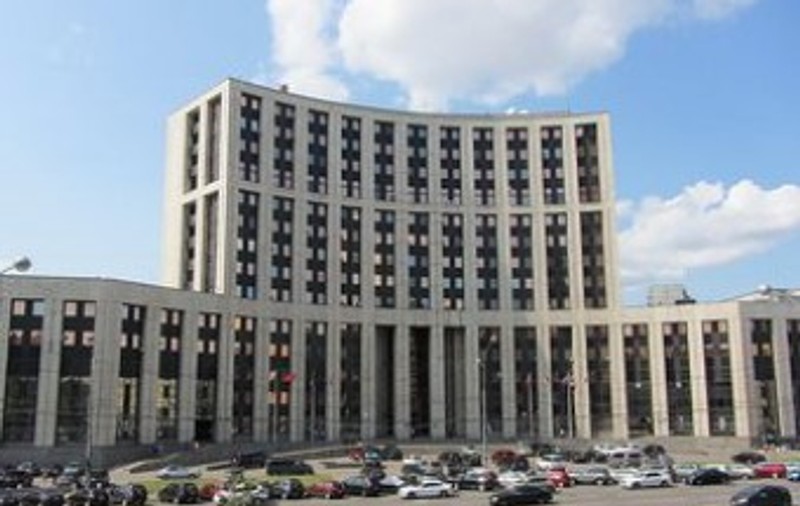 Euroins, liderul pieței RCA din România, finanțat de bănci cu acționariat rusesc