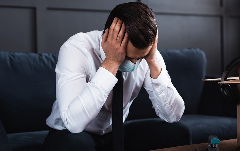 O întrebare care ne macină. Ce poți să-i spui unui prieten atunci când ai aflat că are COVID?