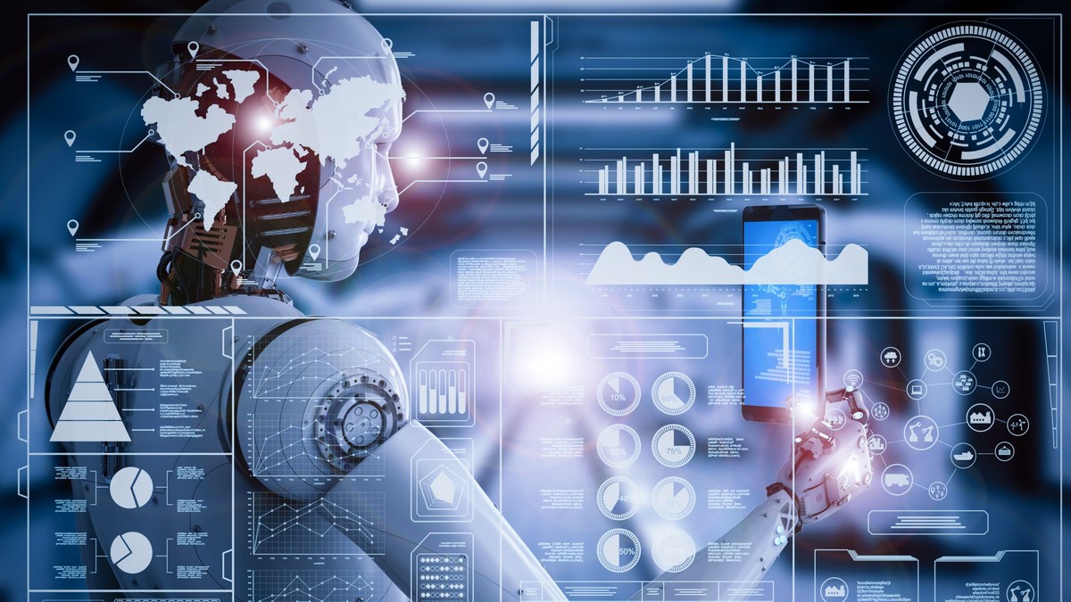 Când lumea este condusă de algoritmi. Societatea modernă a devenit prea complexă, iar oamenii au cedat controlul fără să știe. Robot și holograme cu algoritmi în jurul lor