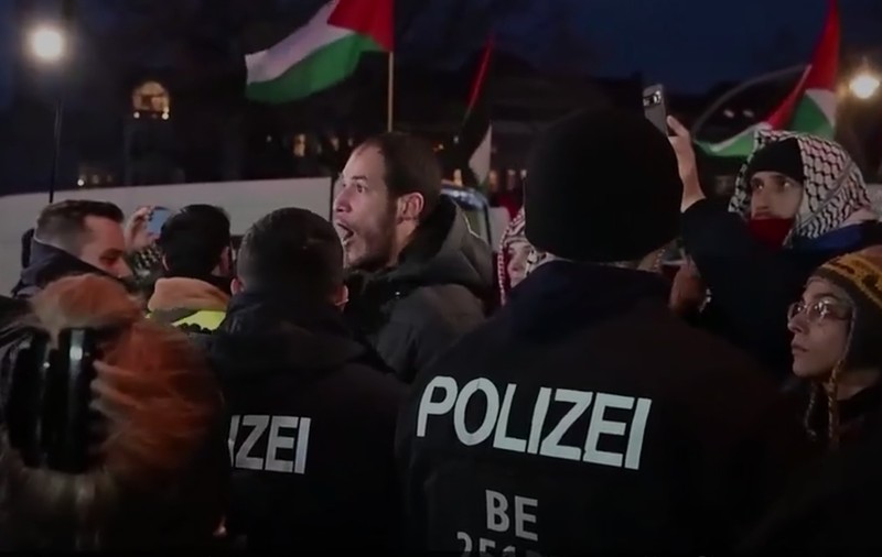 Islamiștii au străbătut Berlinul strigând „Allahu Akbar”: „O rușine pentru Germania”