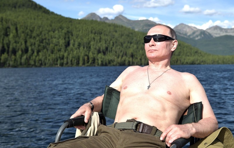 Viața secretă a lui Vladimir Putin: copii ascunși, neveste, amante și locuințe opulente