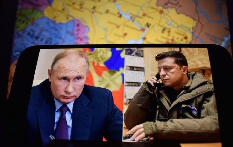 Vladimir Putin îl cheamă pe Volodimir Zelenski la Moscova și susține că Donald Trump i-a dat această idee: „Îi garantăm securitatea”