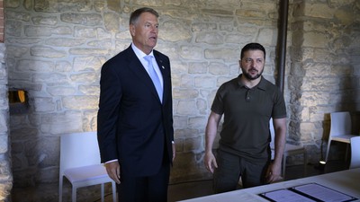 Ukrainian President Volodymyr Zelenskyy attends the Summit of the European Political Community in Moldova