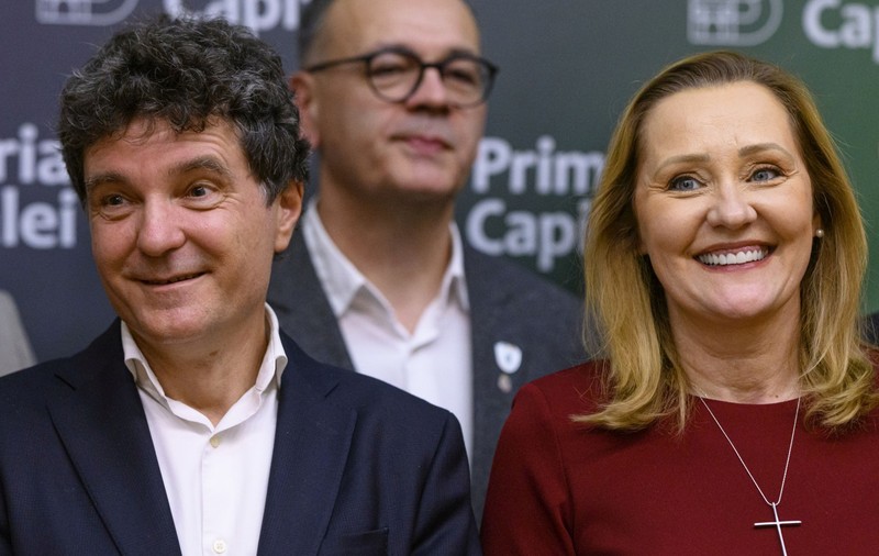 Elena Lasconi, întrebată dacă îl sprijină pe Nicușor Dan: „L-am sunat să îi spun La mulți ani și nu mi-a răspuns”