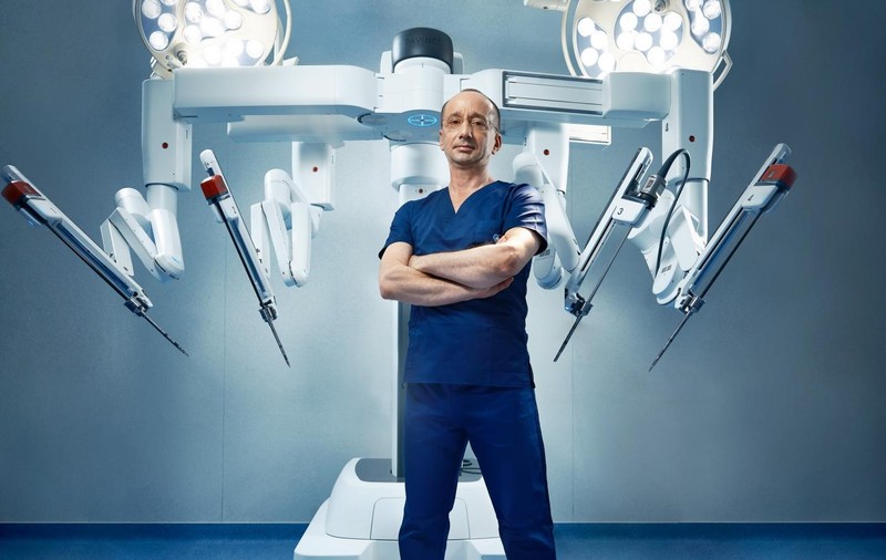 Povestea unui ofițer maritim care s-a întors pe mare la doar două luni după operația salvatoare cu robotul da Vinci Xi. Avantajele chirurgiei robotice în tratarea cancerului de prostată
