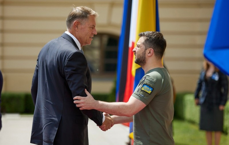 Klaus Iohannis, mesaj pentru Zelenski de Ziua Ucrainei: Vom continua să fim alături de ţara dumneavoastră atât timp cât va fi nevoie