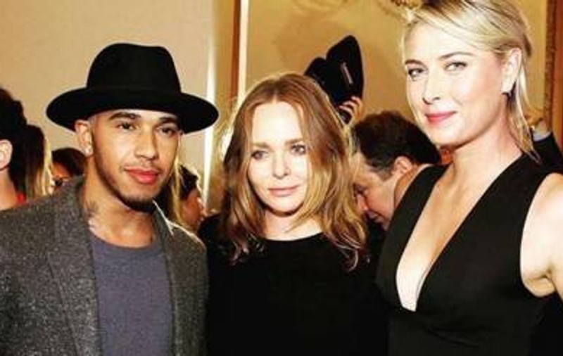 Joacă teatru Maria Sharapova? S-a dat accidentată, dar prezintă moda / GALERIE FOTO & VIDEO