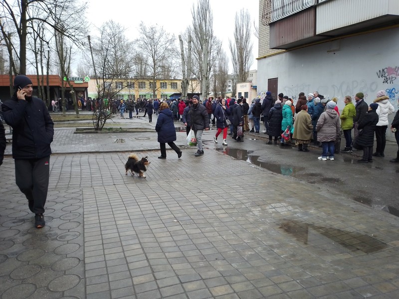 Locuitorii din Herson, a două zi după ce rușii au ocupat orașul