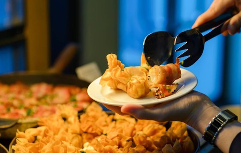 Restaurantul din Europa în care plătești în plus dacă mănânci prea mult și ți se face rău
