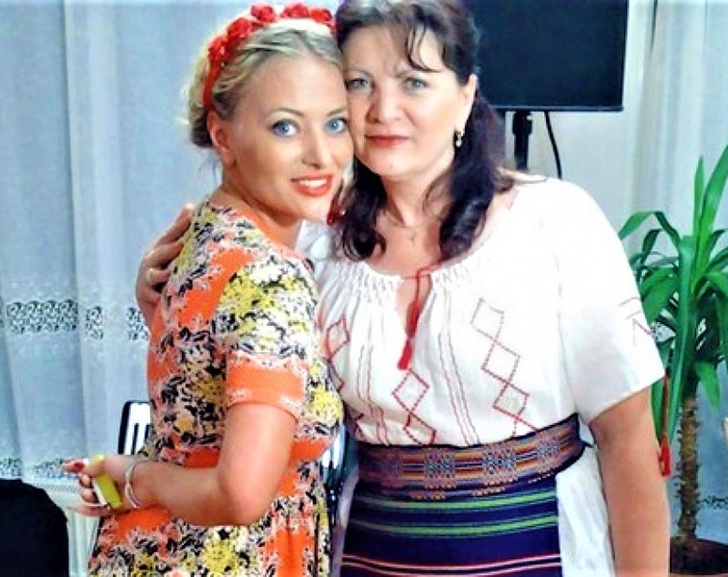 Gina Matache locuiește în aceeași casă cu fostul soț. Mama Deliei își dorește să își refacă viața cu un bărbat mai tânăr