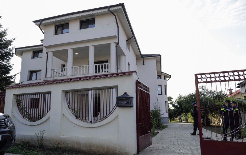 Stenograme: Victimele din „azilele groazei”, jefuite de apartamente și de pensii, retrase de la bancomat de angajații centrelor
