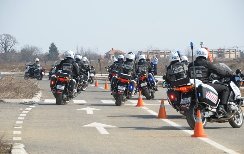 Atenţie! Primăvara scoate zeci de poliţişti pe motociclete în trafic!