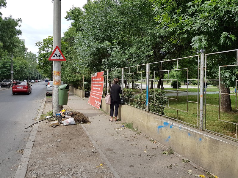 HUMULEȘTI - unul dintre cele mai mari parcuri din listă, fără garduri pe unele laturi
