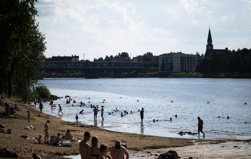 Ţările nordice sunt lovite de un val de caniculă „fără precedent”: temperaturi de peste 30°C la Cercul Polar Arctic