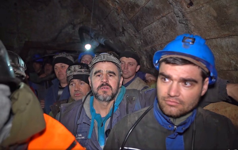 După un lung protest în subteran, minerii de la exploatarea de uraniu de la Crucea au încetat conflictul și revin de luni la muncă