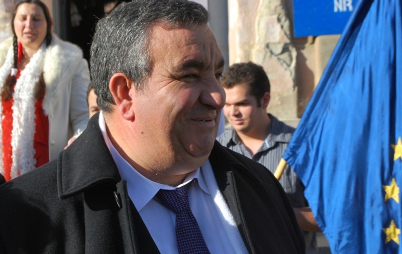 Regele rromilor, Florin Cioabă, se pune împotriva tradiţiilor! Dezaprobă căsătoriile între minori
