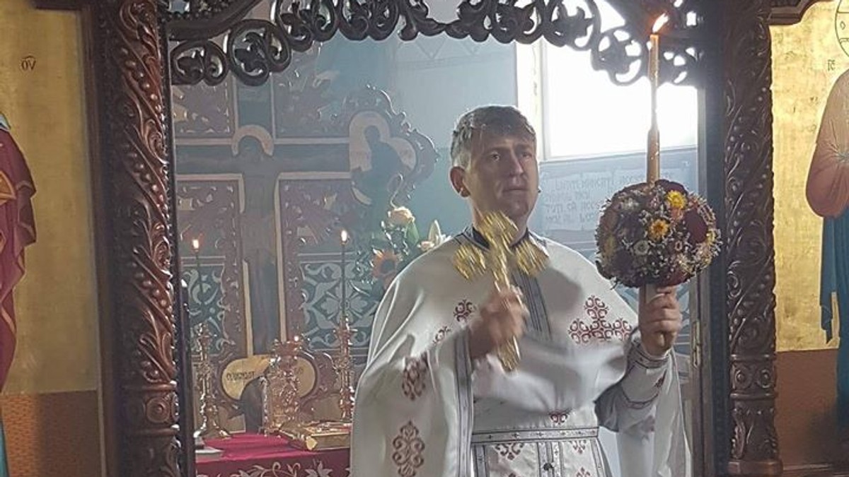 preotul Cristian Pomohaci
