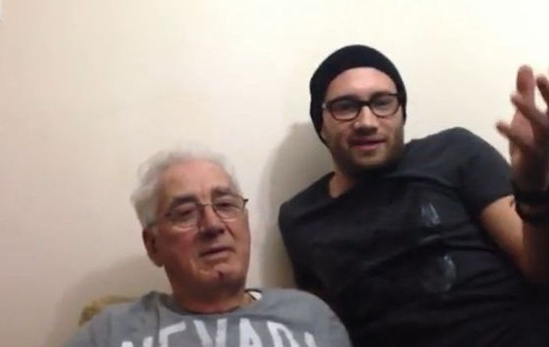 MIHAI BENDEAC SCOATE ARTILERIA GREA! BUNICUL SĂU DĂ SFATURI DE GAGICĂREALĂ! VIDEO DEMENŢIAL!