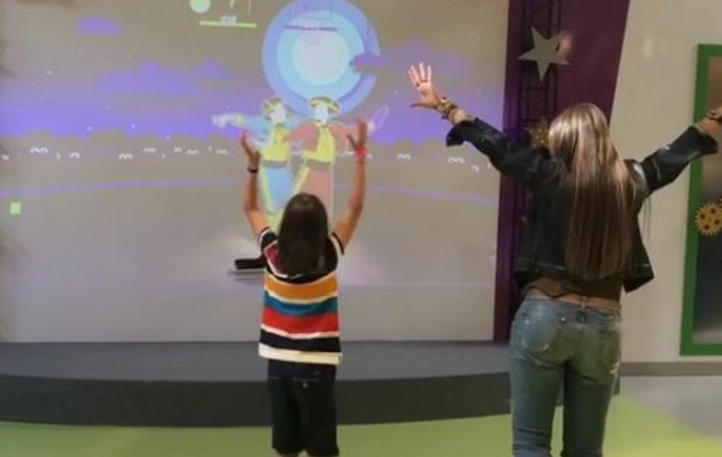 VIDEO | Anamaria Prodan a dansat cu fiul ei, Reghe Junior. Momentul emoționant a fost filmat