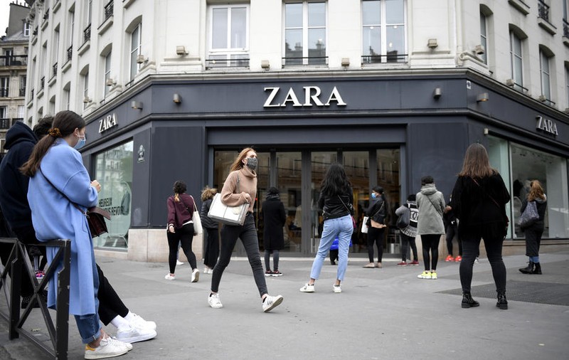 Inditex, proprietarul Zara şi Bershka, închide magazinele din Rusia