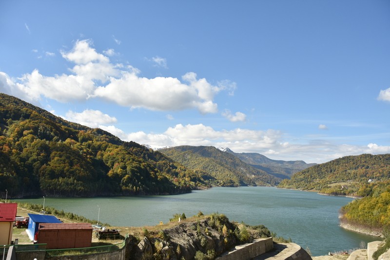 Obiective turistice pe langa Lacul Vulturilor - barajul Siriu