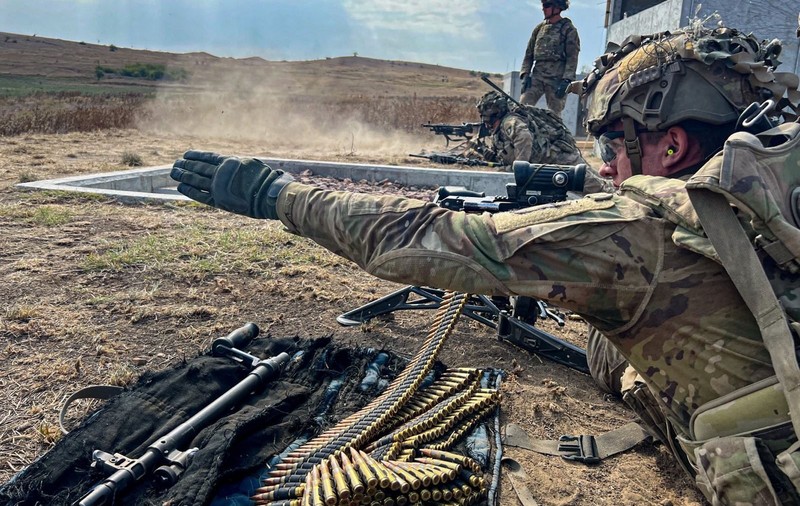 Exerciții militare în poligonul Babadag cu muniţie de război. Traficul, restricționat pe DJ 222 până la sfârșitul lunii