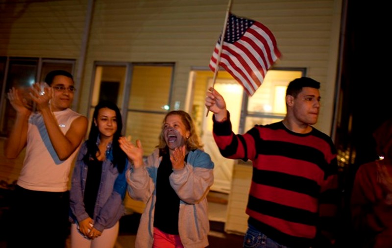 EUFORIE în BOSTON! Oamenii au ieșit pe străzi pentru a sărbători capturarea TERORIȘTILOR