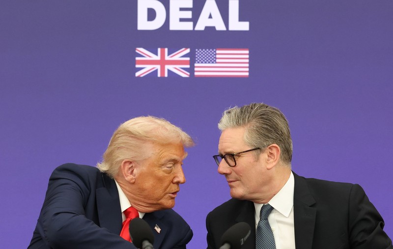 Marea Britanie, presată să răspundă dur la tarifele impuse de Donald Trump: „Folosiți o «bazooka comercială» în stilul UE”