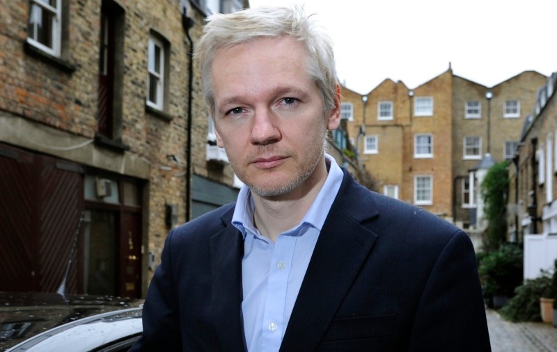 O instanță britanică a decis că Julian Assange va fi arestat dacă părăsește ambasada Ecuadorului din Londra