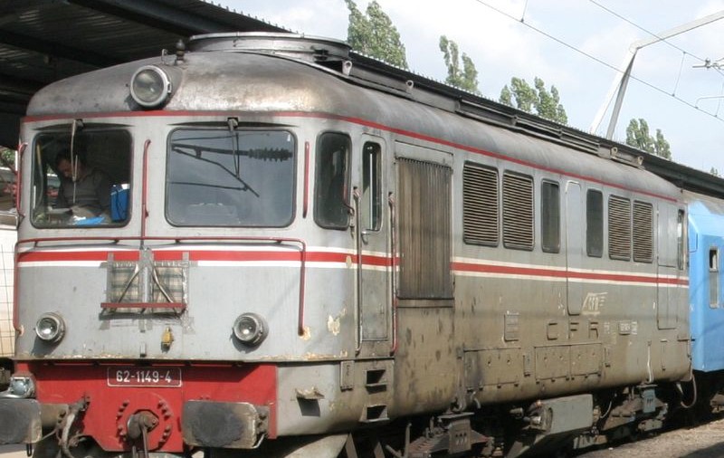 A scăpat cu viaţă după ce a fost lovită de tren