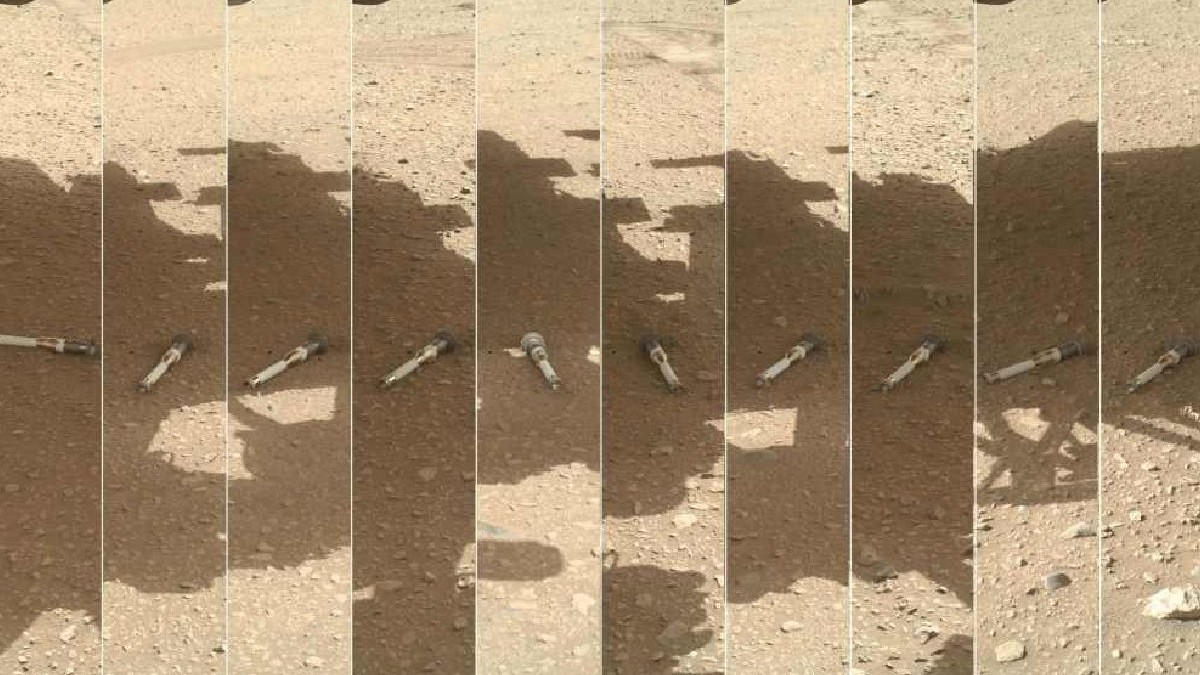 tuburi care conțin mostre de pe Marte, așa cum au fost colectate de roverul Perseverance Mars al NASA