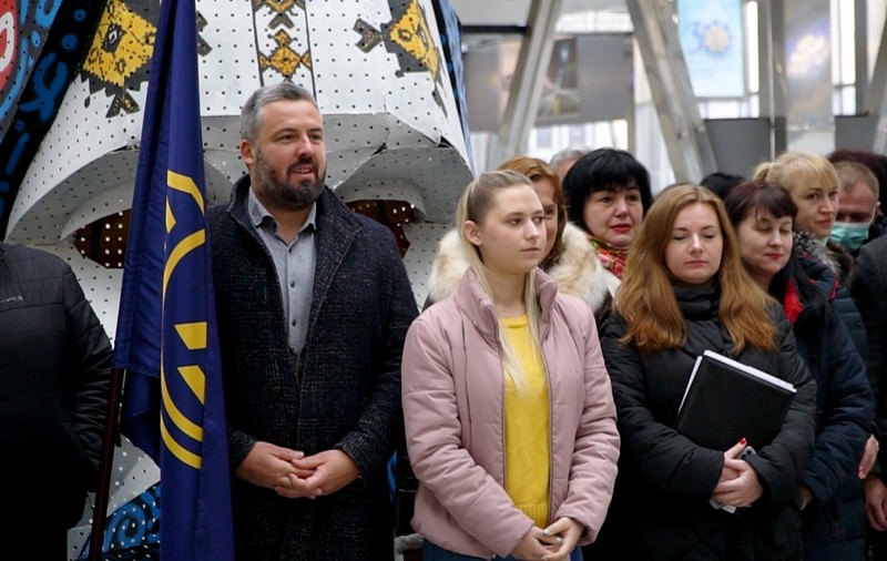 CORESPONDENȚĂ DE LA KIEV: Cum au petrecut ucrainenii „Ziua Invaziei” care n-a mai venit. „Eu țin pașaportul la mine, în cazul în care nu apuc să mă duc acasă”