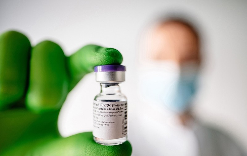 Zece explicații ale unui medic: cum a fost posibilă obținerea vaccinului anti-COVID într-un timp-record