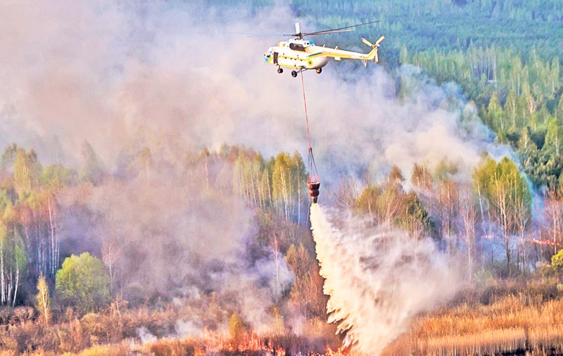 Incendiul de la Cernobîl a pus pe jar Ucraina și România! «Nu există nici un nor radioactiv»
