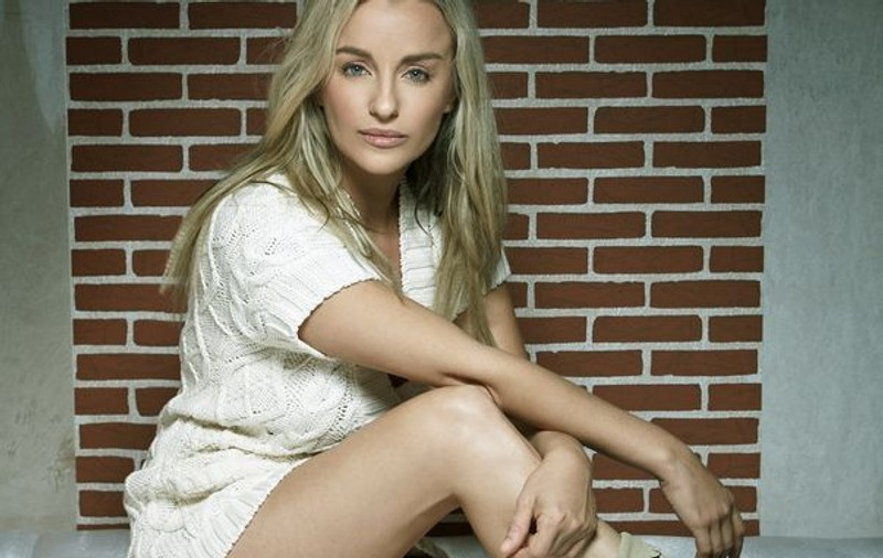 Tania Budi DEZVĂLUIE cum a CUCERIT-O Adrian Cristea! Află DETALII INTIME din relația lor!
