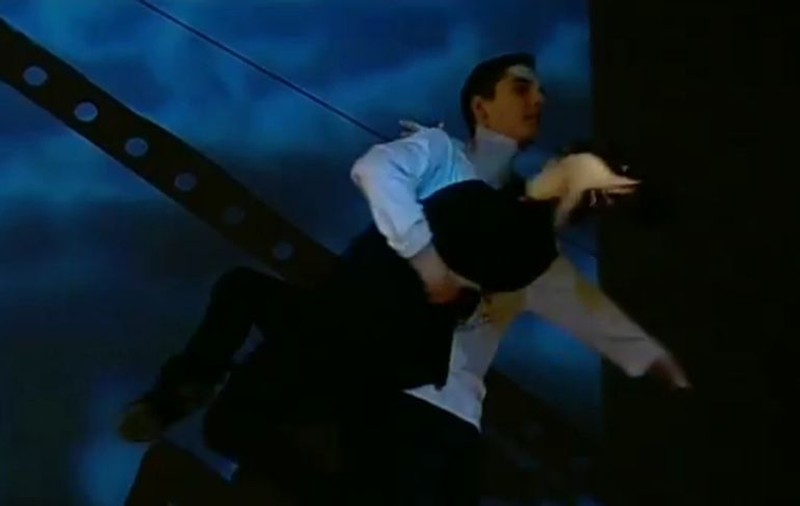DRAMATISM, SENSIBILITATE şi EMOŢIE! LUMEA SPECTACOLULUI, REVOLUŢIONATĂ de prima COMPANIE DE CIRC AUTOHTONĂ, CIRQUE ETOILE