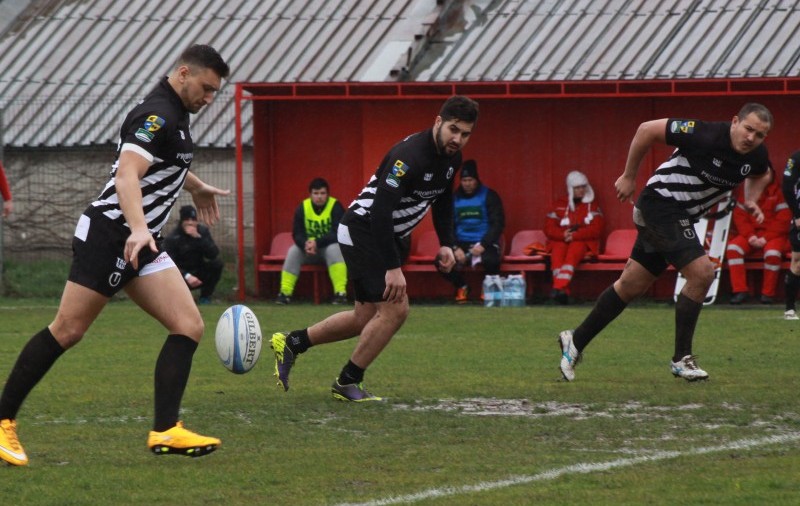 ”U” Cluj a dat lovitura la București: 23-22 cu CSM Olimpia