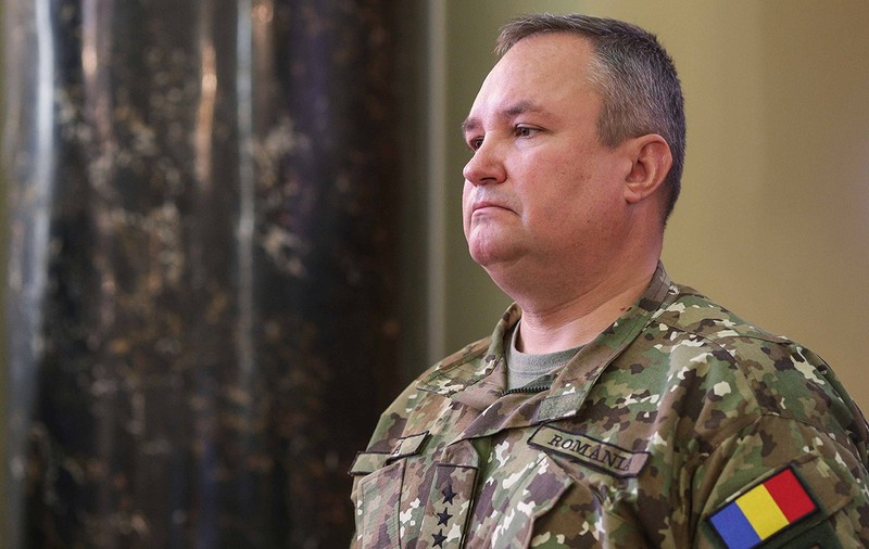 Ciucă premier: până acum am pus grade pe umăr campaniei de vaccinare, DSP-urilor și unor spitale, acum vrem să militarizăm tot Guvernul