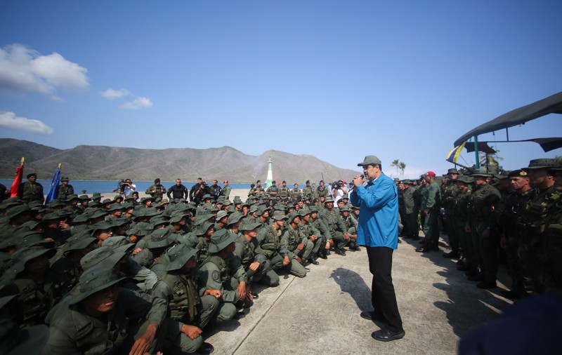 Armata Statelor Unite este pregătită să intervină în Venezuela pentru a-și proteja personalul diplomatic. Răspunsul lui Nicolas Maduro