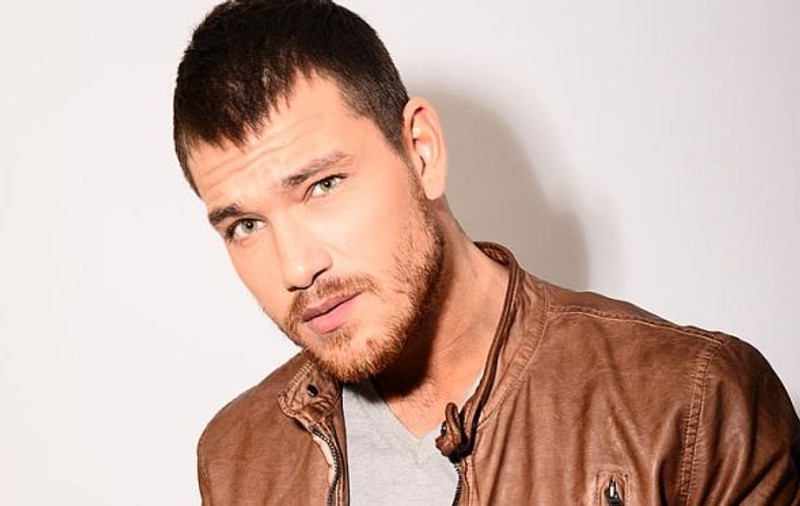 Cântărețul Peter Pop a fost mușcat de un scorpion. "L-am lovit"