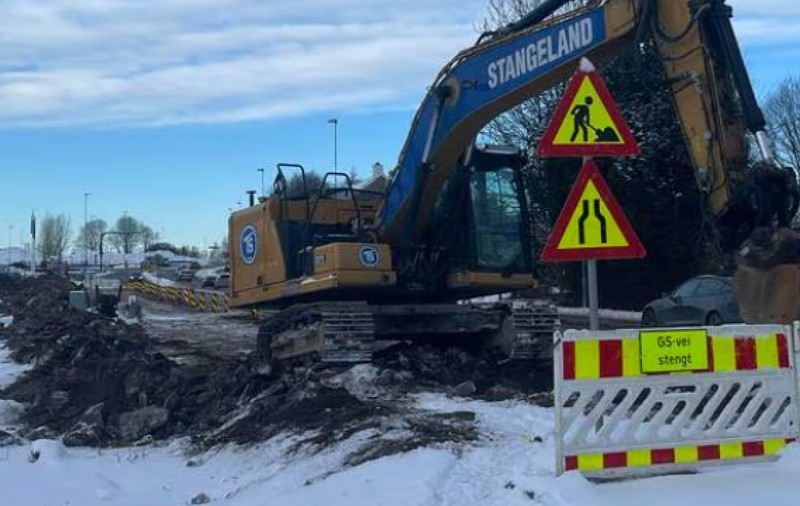Noi detalii despre milioanele scoase din pământ de muncitorul care excava un teren din Norvegia: „Poliția a mai găsit bani în același loc și înainte”
