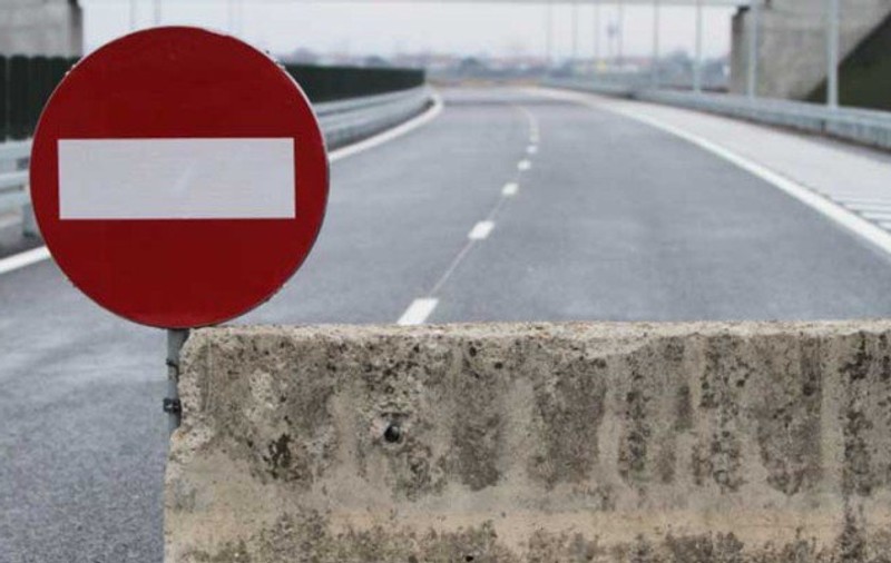 Infotrafic: Traficul rutier este restricţionat pe mai multe drumuri naţionale