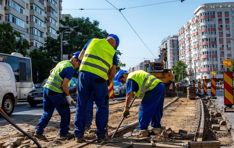 Au început lucrările de modernizare a liniei de tramvai de pe Bulevardul Chișinău din București. Când va fi finalizat proiectul