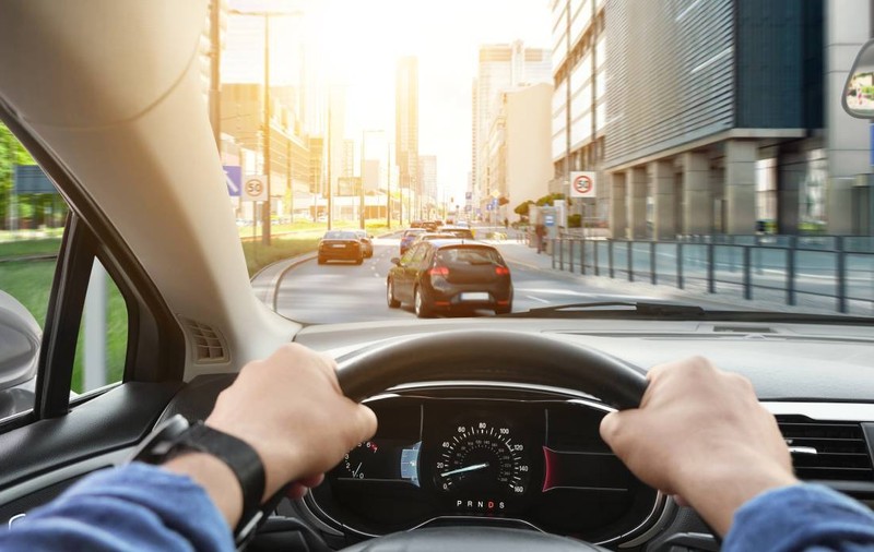 Mașinile electrice care se conduc fără permis în România: modele și prețuri