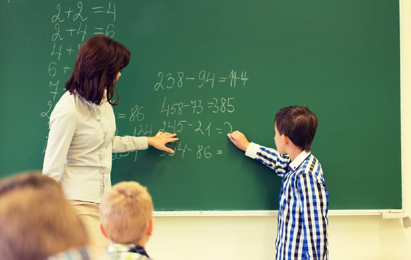 Care este diferenţa dintre cifră şi număr