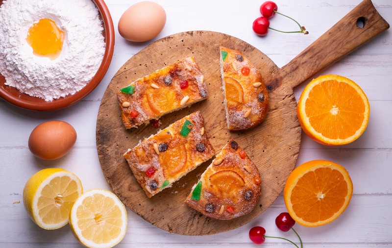 Prăjitură răsturnată cu fructe - cum se prepară