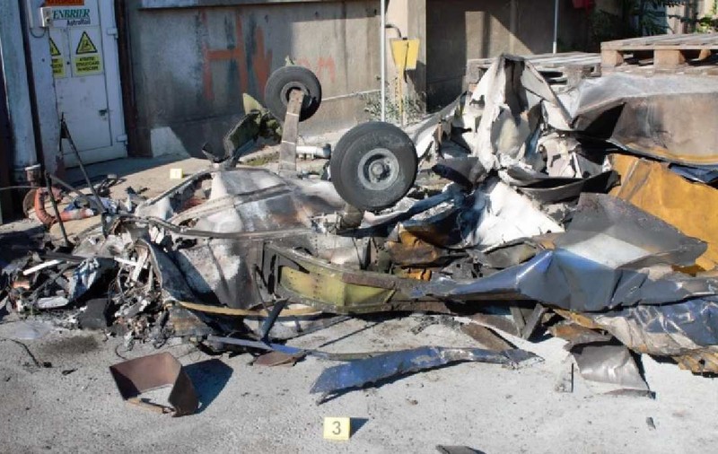 Au fost emise primele concluzii oficiale din ancheta avionului prăbușit în curtea unei fabrici din Arad