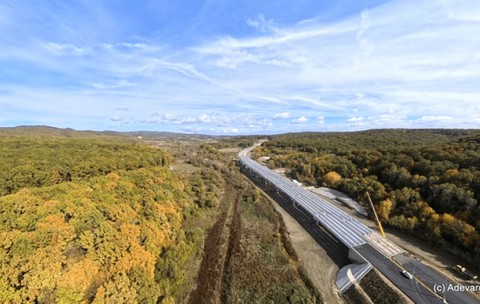 Autostrada cu tuneluri din vestul României, tot mai aproape de finalizare. Cum se lucrează pe șantierul așteptat din 2017