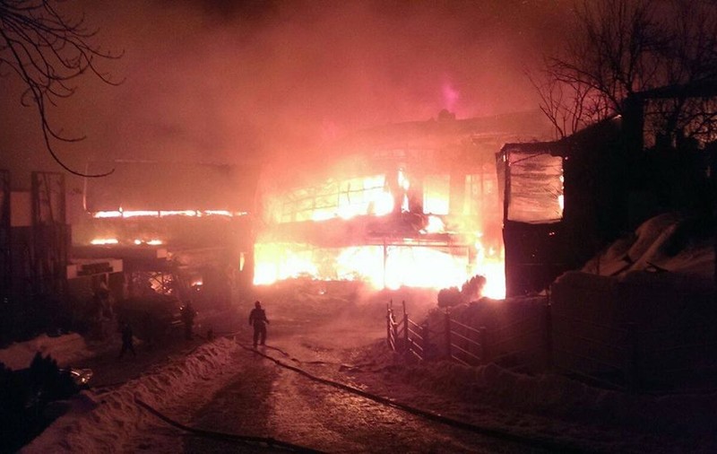 UPDATE / Noi imagini din interiorul clubului Bamboo. Structura de rezistență, dezafectată în totalitate. Ce spun Castellano și Cătălin Botezatu despre incendiu / FOTO & VIDEO